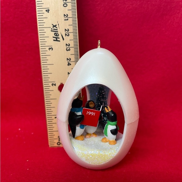 Winter Surprise Egg Hallmark Ornament - Picture 6 of 6